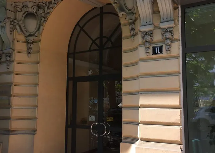 公寓 **2p Calme Climatise, Terrasse, Centre Menton, Proche Plages Et Commerces** - Fr-1-196-356 *